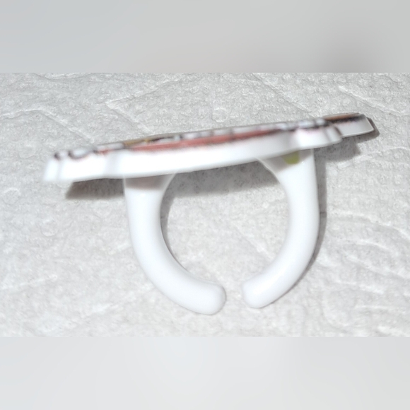 FREE with PURCHASE - CHARACTER RING - Picture 3 of 16